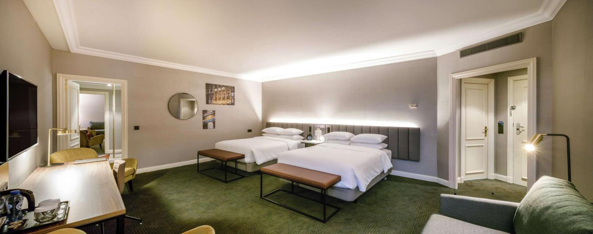 Hilton Grand Place Hotel 4*